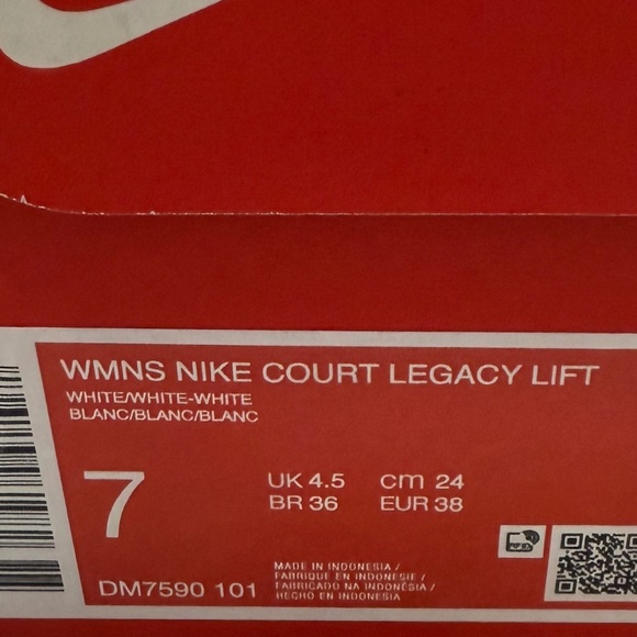 NWOT Nike White Court Legacy Lift (Size 7) - Picture 5 of 10